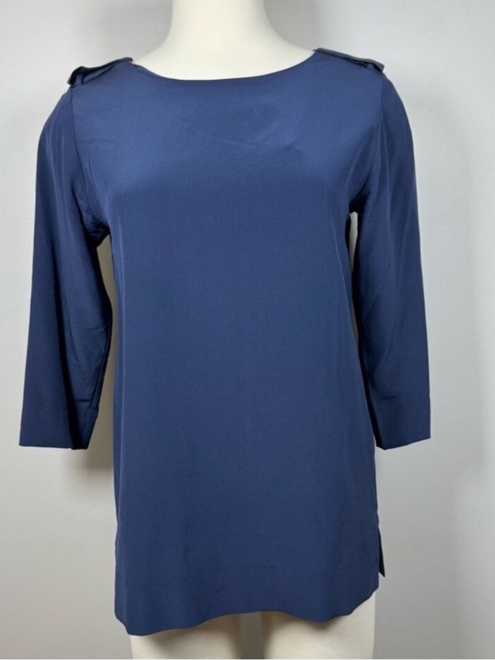 Lacoste Women's Navy Top Silk size 34 or Small -Medium